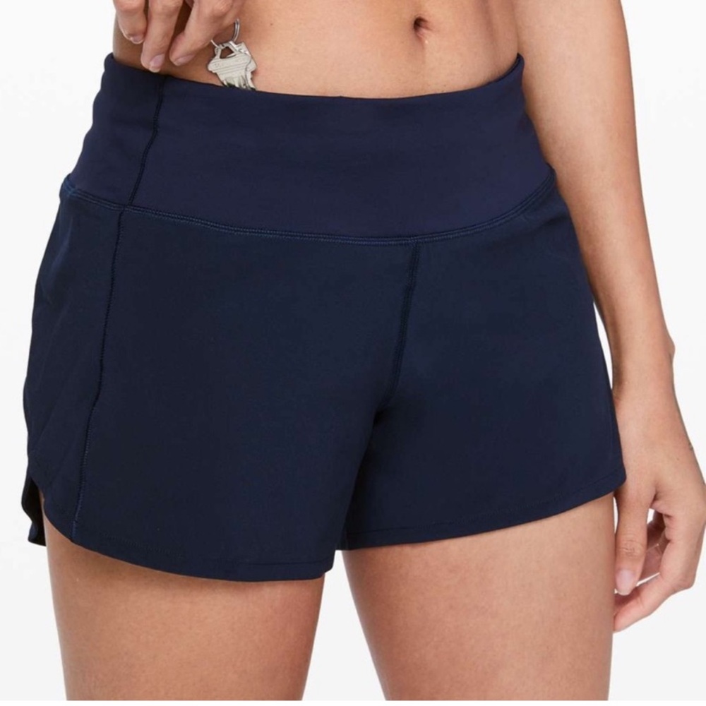 Lululemon Speed Up Short Long *4"
Updated Fit
True Navy